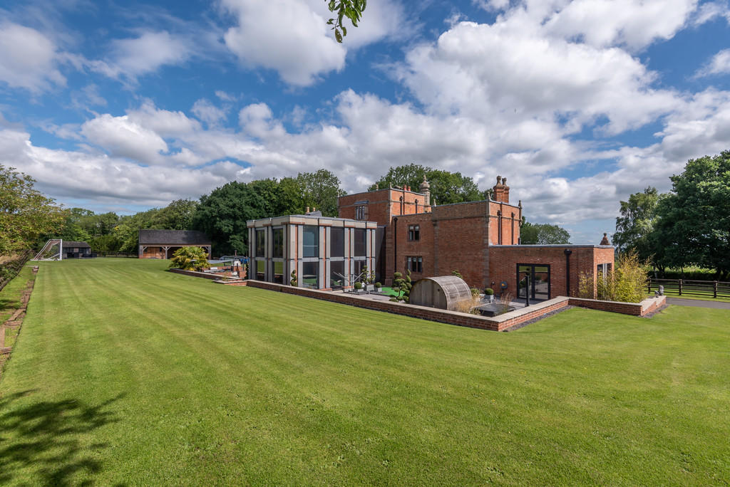 这些千奇百怪的房子,这些户型奇葩的房子居然还挺抢手