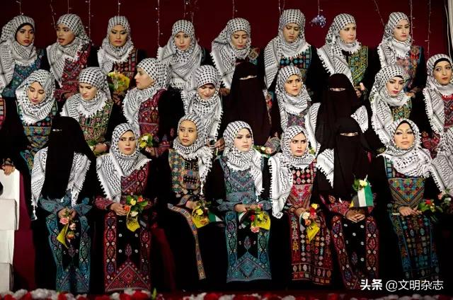 飘逸的古典服装,阿拉伯长袍的服饰特点