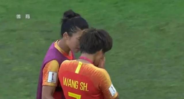 梅西c罗落泪卡卡,梅西c罗感人瞬间