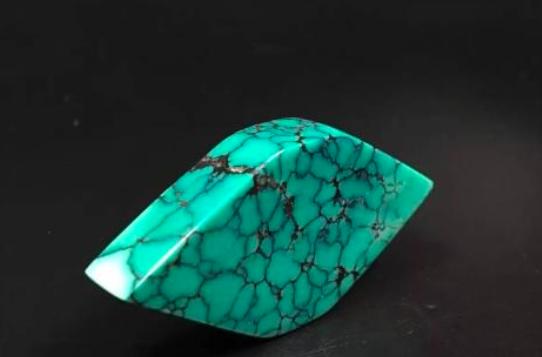 绿松石上的白斑怎么去除,绿松石如何去白霜