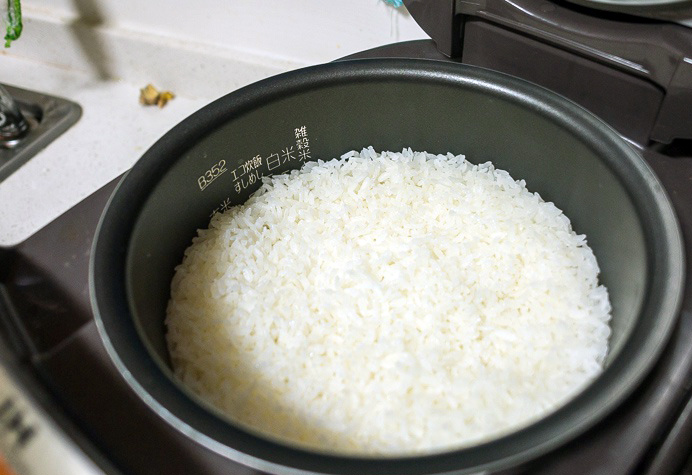 象印ih压力电饭煲测评,象印电饭煲好还是美的电饭煲好