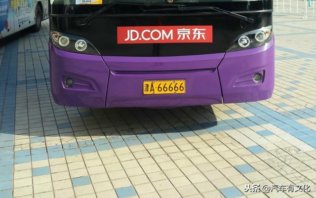 中国足球最牛的俱乐部,中超最豪华的足球大巴