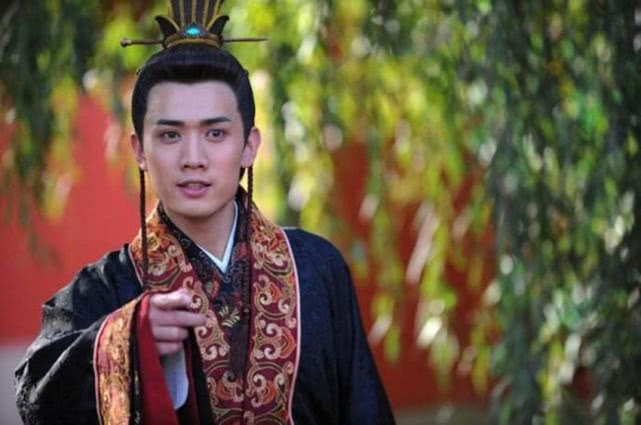 杨玉环为什么在马嵬坡下被赐死,唐玄宗抢了杨玉环后李瑁怎么办