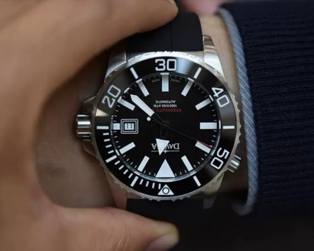 天梭美度汉米尔顿是一个档次吗,汉米尔顿和天梭美度选哪个好