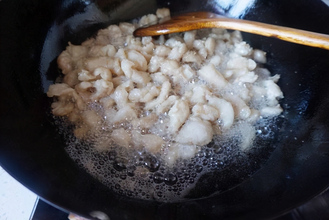 怎样防铁锅生锈最好方法,防止铁锅生锈最简易的方法