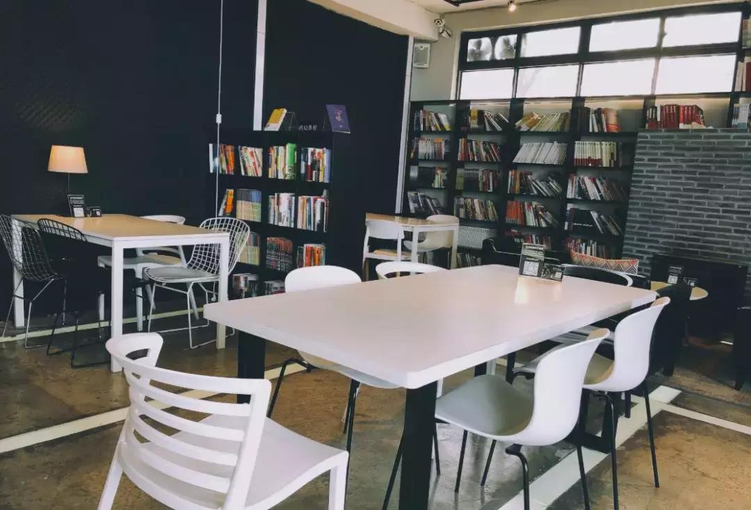 等一个人陪我旅游,等一个人陪我一起跨年