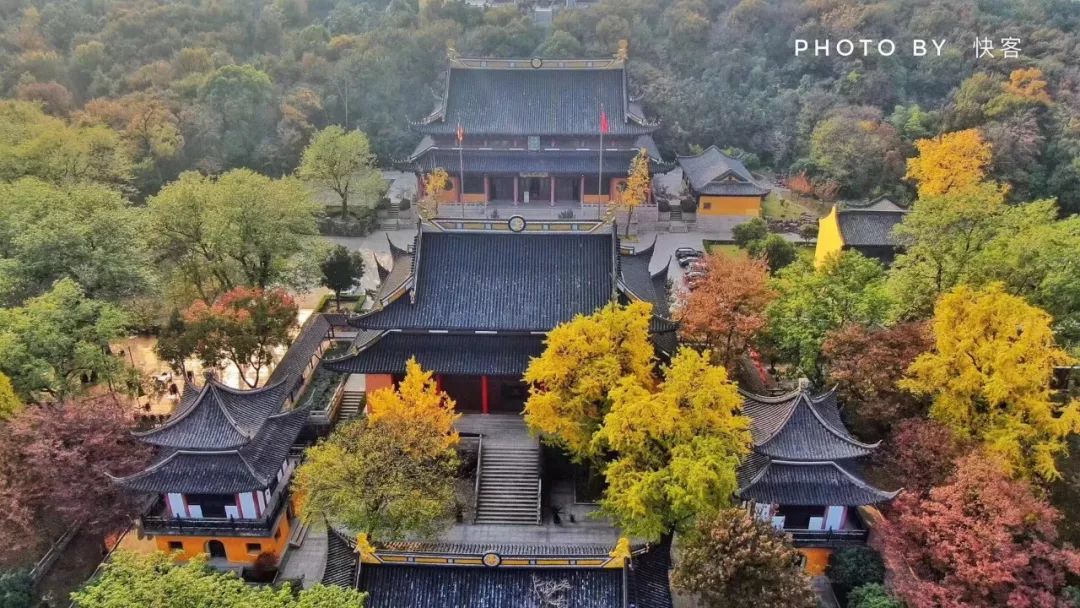 一入秋西安就美成长安,一入秋杭州就美成临安