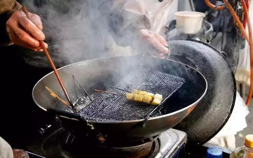 我在2018年的网红美食堆里，精挑出了这23家火爆的店给你！