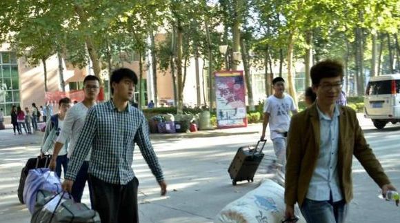 中国农村光棍危机,农村大量光棍问题有什么解决办法