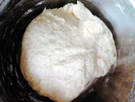 炸油条不用小苏打的家常做法,家庭最简单炸油条不用酵母粉