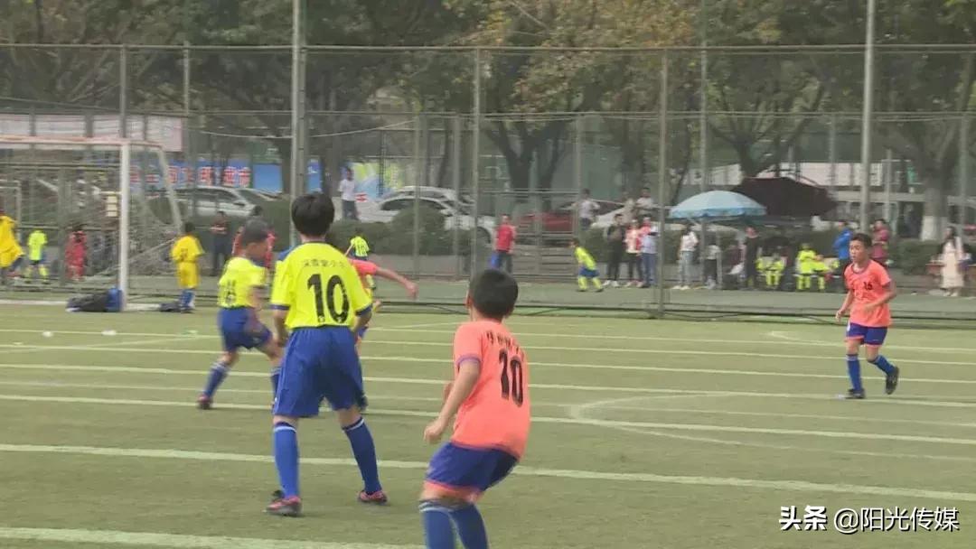 这项德阳千余名选手参与的足球赛名次出来了！冠军是他们