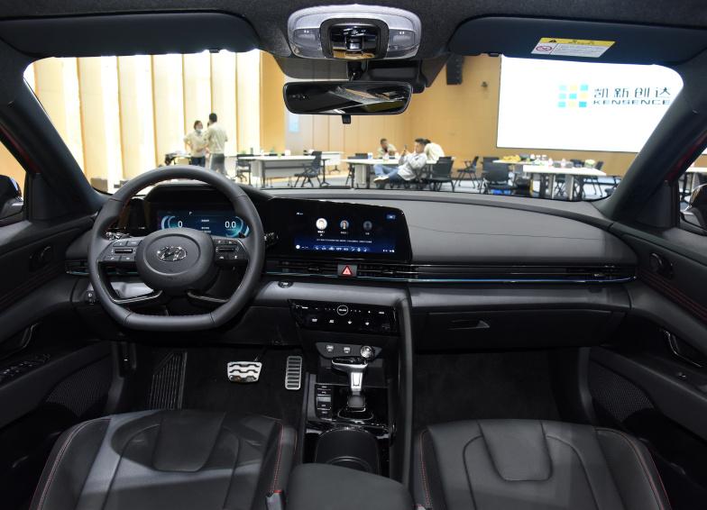 开完朗逸再开悦动,开完大众宝来再开大众朗逸