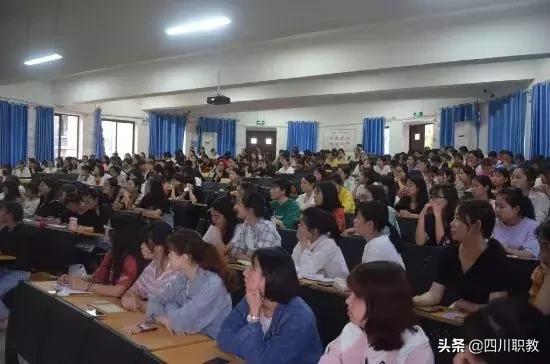 中学生面部彩绘,高校手绘