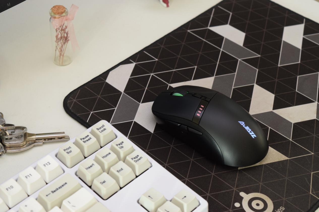 入门级无线游戏鼠标推荐哪款,既能有线又能无线电竞鼠标推荐