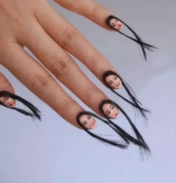 美甲师在吗？我被丑得睡不着觉