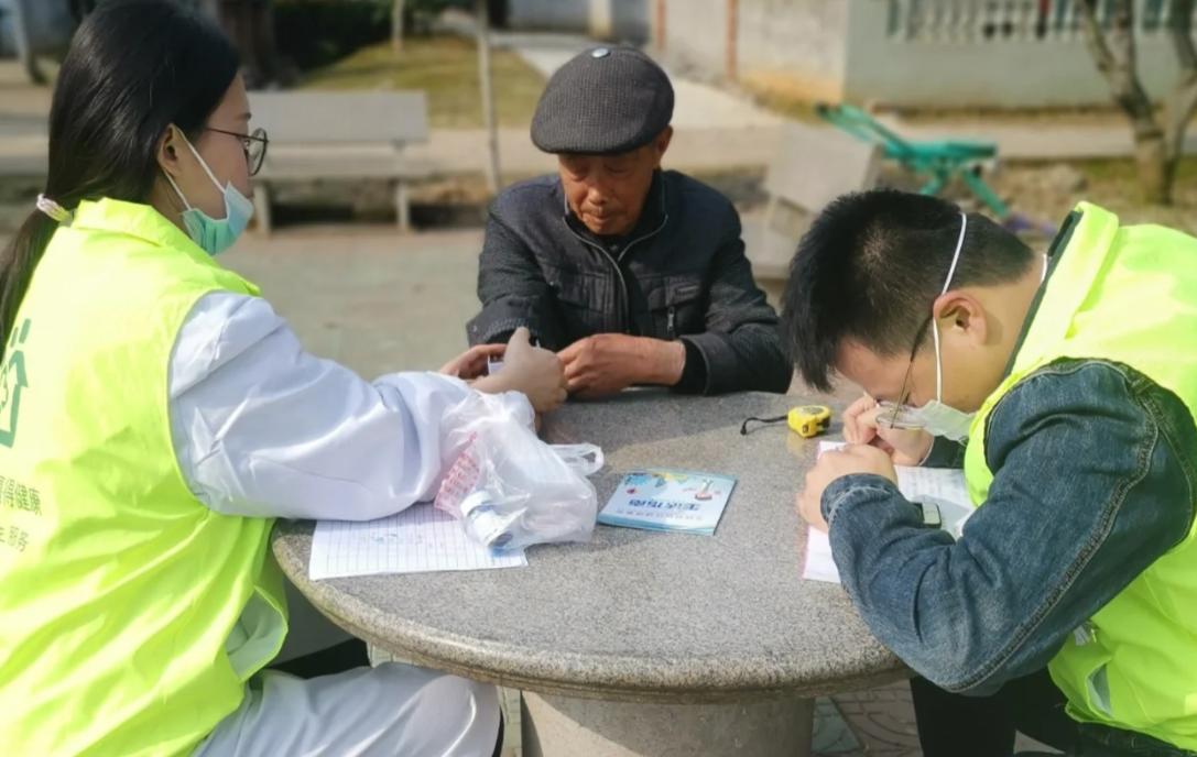 当年包分配的“定向医学生”，如今发展怎么样？亲历者表示很扎心