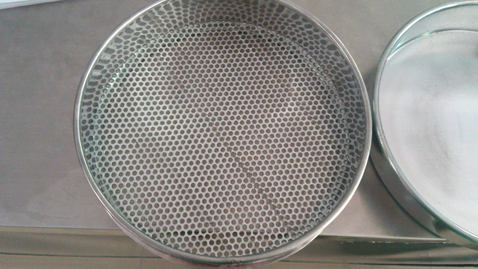 楼顶排水口堵塞怎么解决,我家一楼下水道老堵怎么办