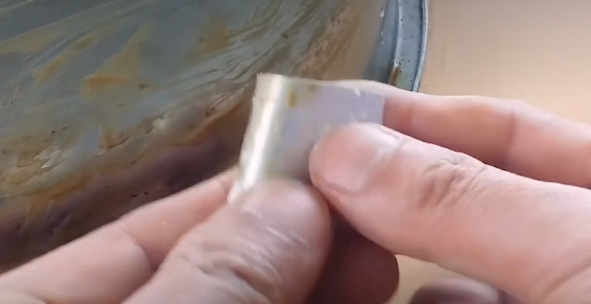 牙膏怎么正确扔掉,牙膏用完先别扔这样用更方便