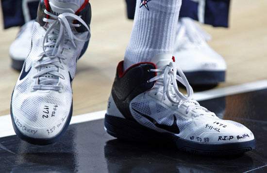 杜兰特受伤的脚为什么那么瘦,杜兰特的脚大了一些