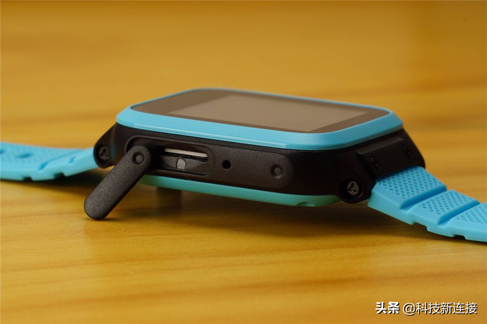 小寻电话儿童手表是全网通手机吗,小寻电话手表yes3送智能手环