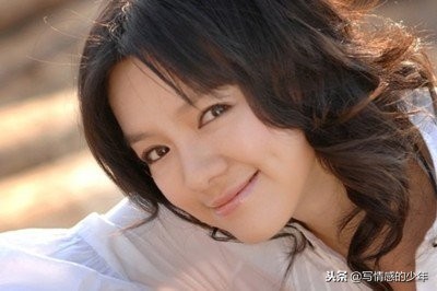 异地恋情侣见面拥吻,异地恋见面拥吻最火视频