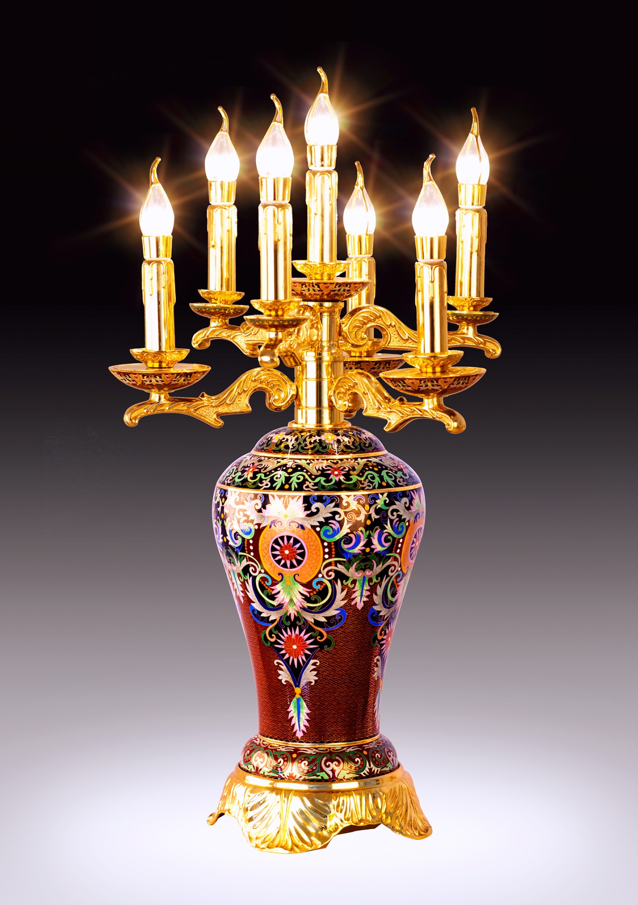 自由亮灯饰用的什么材质,轻奢灯饰材质