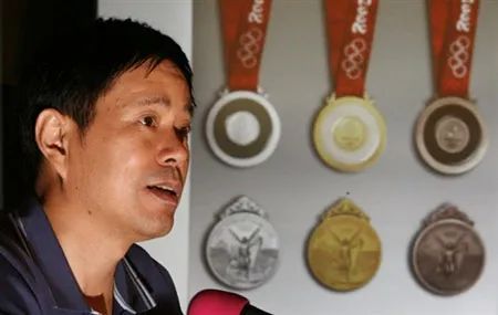 开幕式阴间表演遭百万网友吐糟，回看08年奥运会发现，我国真美