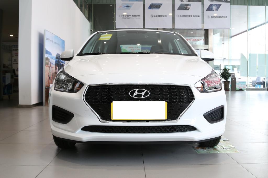 现代瑞纳4.99万就能入手,最实在最省油动力强价格优惠的车