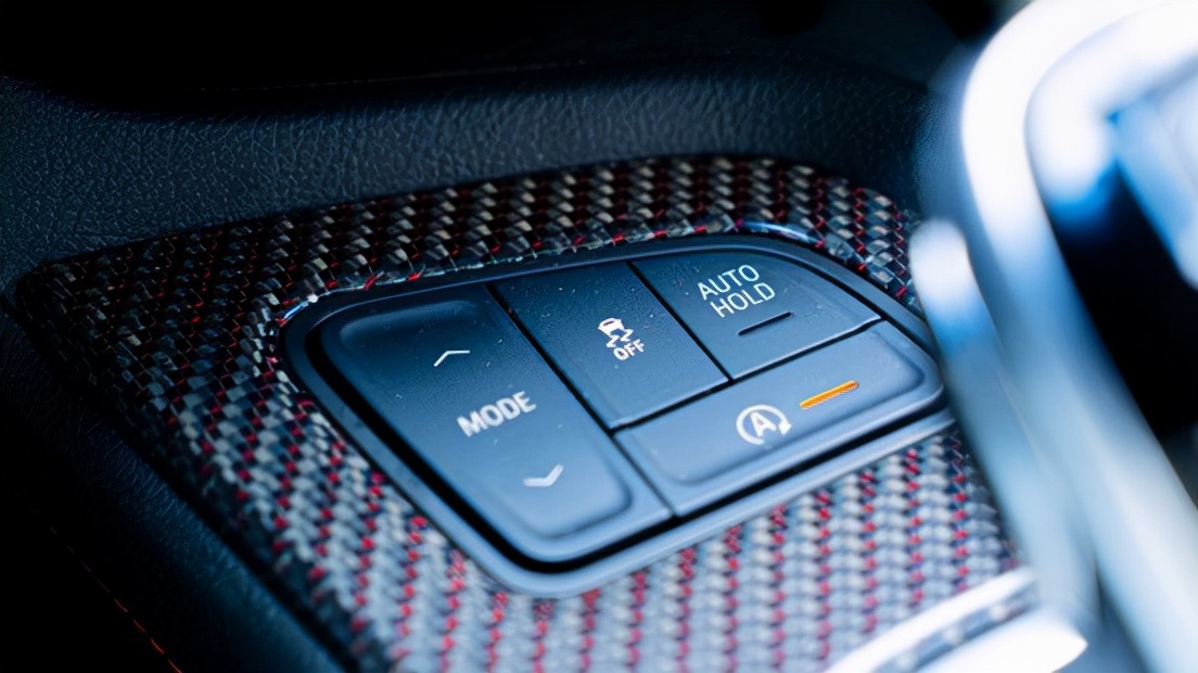 二手车推荐凯迪拉克吗,二手车保值率低值得推荐