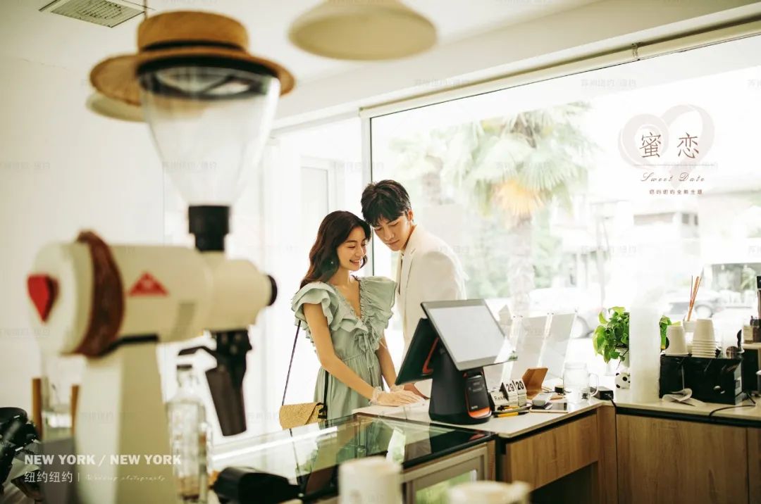 复古婚纱照民国风街拍,胶片感婚纱照推荐