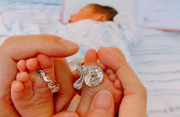 孩子炫富的方法,最高级的炫富就是晒娃