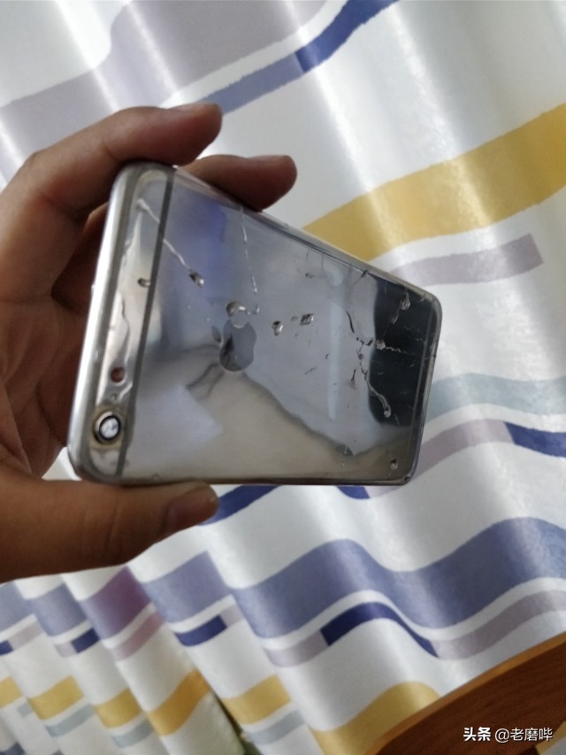 手机壳太脏了刷不干净怎么办,透明手机壳氧化变黄了怎么变白