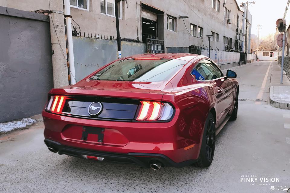 野马mustang宝石红,mustang提车真实评价
