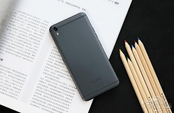 发布了一年的手机,发布一年的手机还有降价空间吗