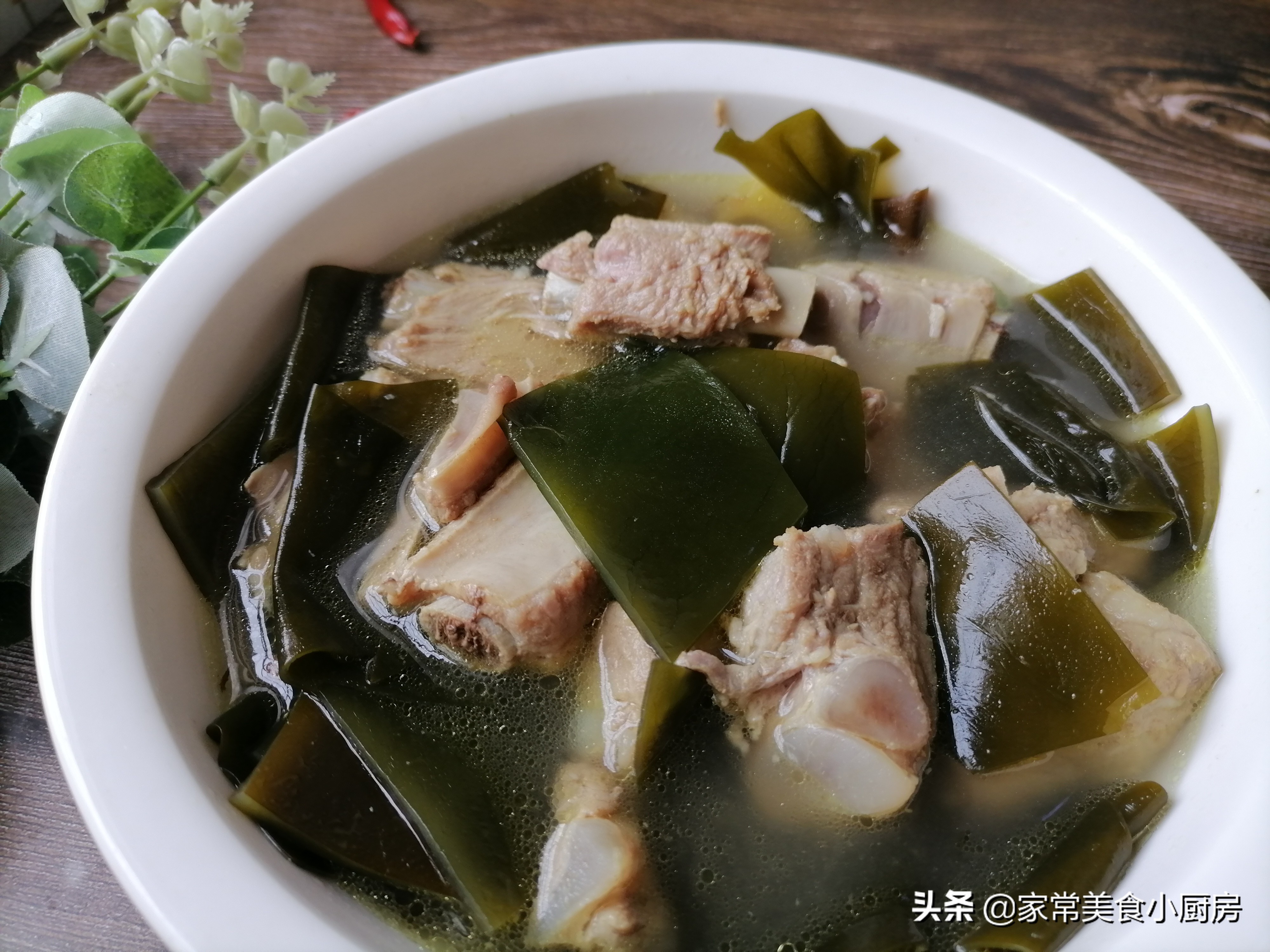 三伏天海带汤做法,三伏天喝的排骨汤