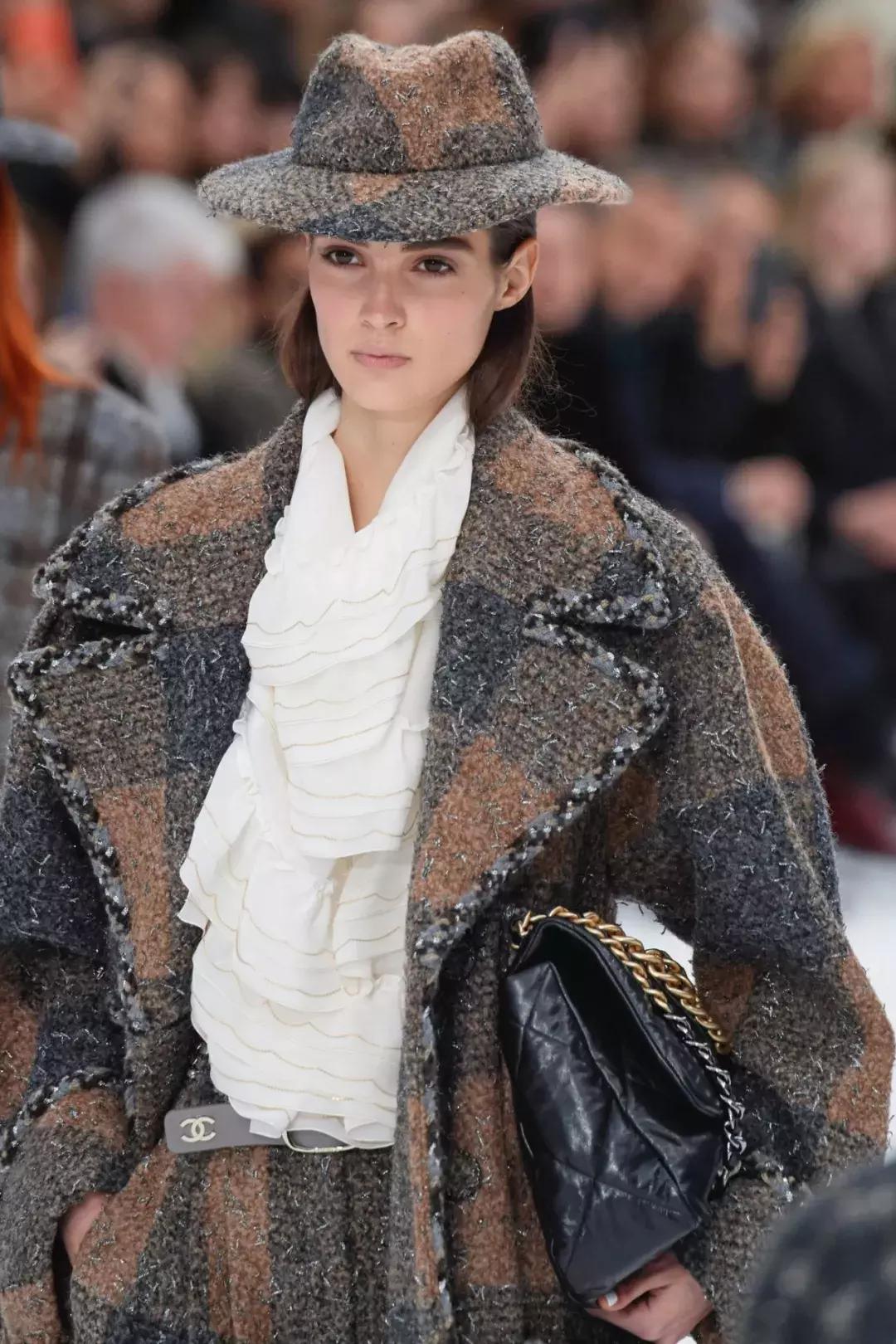 香奈儿neverfull中号手袋,香奈儿mademoiselle手袋