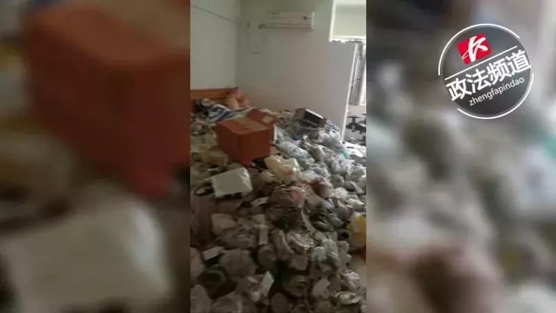 女租客跑路被房东逮住,女租客跑路后房东进屋后傻眼