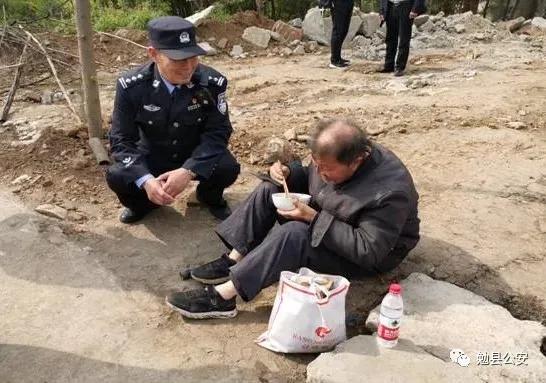 聆听群众心声为群众办实事,我为群众办实事一心为民显担当