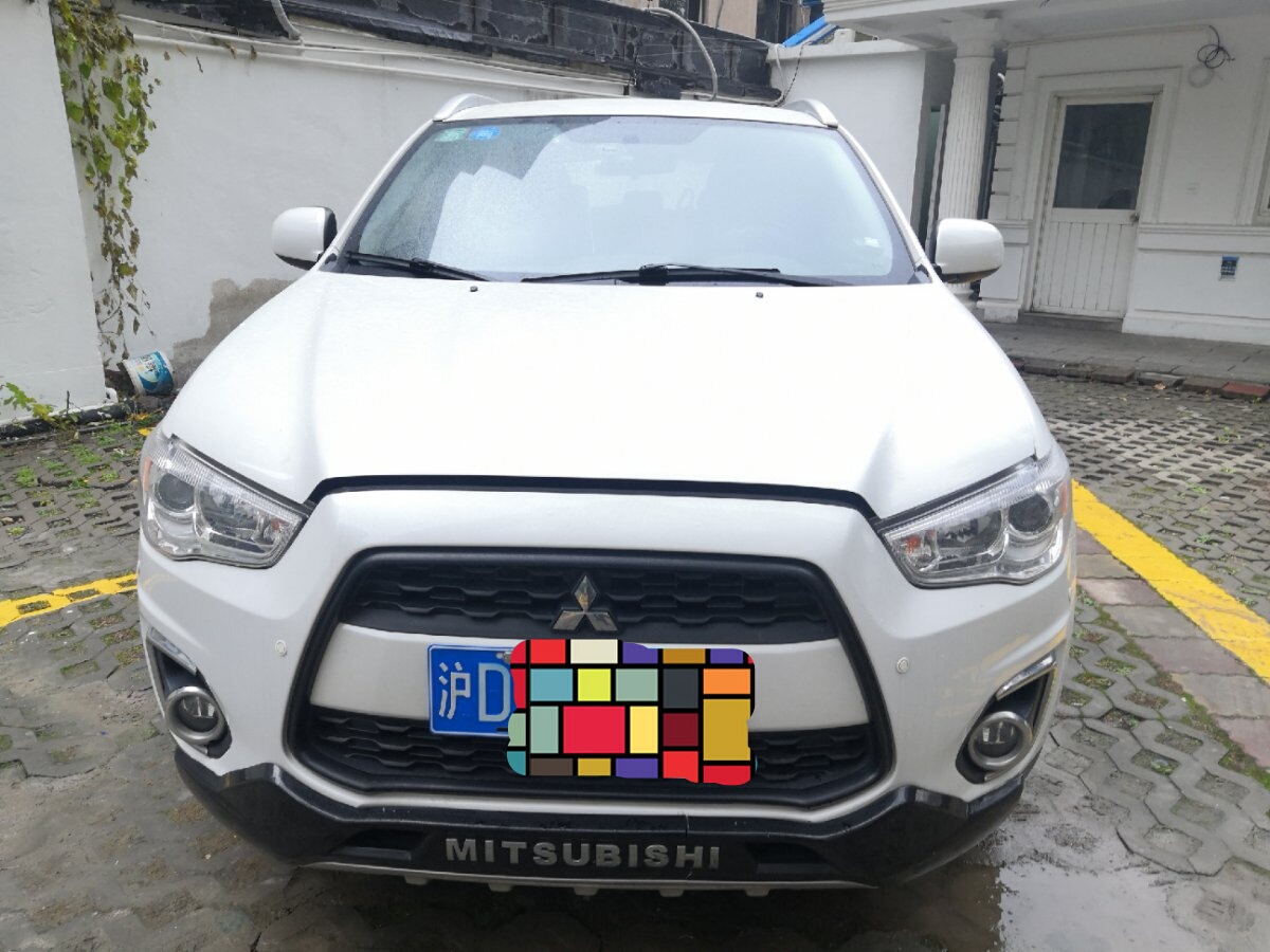 三菱asx劲炫2013款2.0lcvt两驱精英版,三菱劲炫asx一公里多少油钱