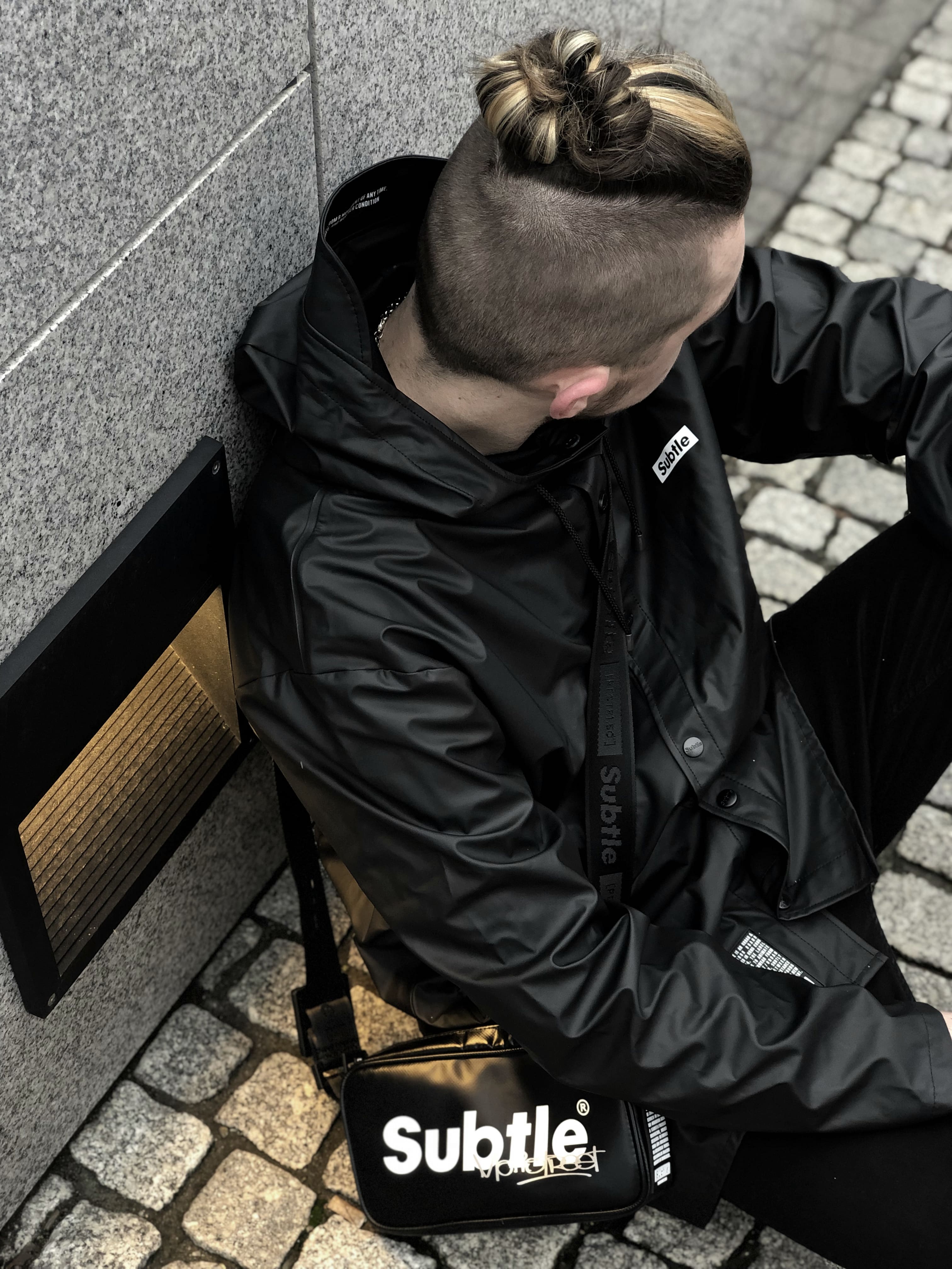 高街潮牌穿搭高级感,香港潮牌中性穿搭