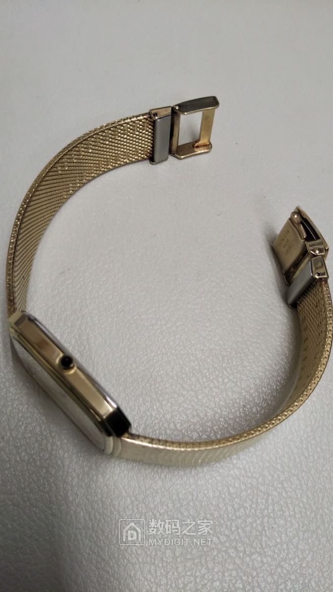 收了一块精工Dolce系列的小金表（6030-5200T），稍微打理一下