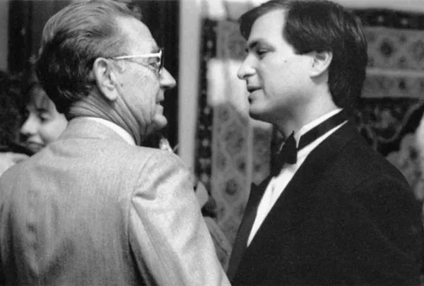 乔布斯不雇仆人,乔布斯有个精彩的家庭