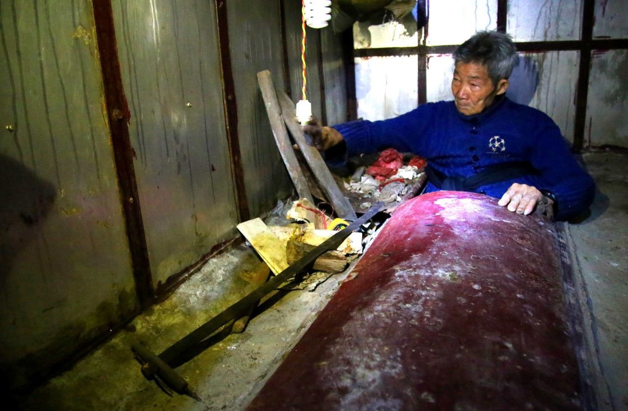 孤寡老人26万修墓完整视频,湖南96岁老人花了14万自建墓
