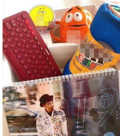 明星工作室的新年礼盒怎么买,杨幂易烊千玺贺岁短片