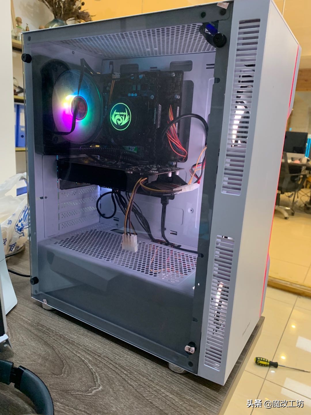 200+15元搞定苹果无线网卡声卡，左边白果右边黑果中间索尼