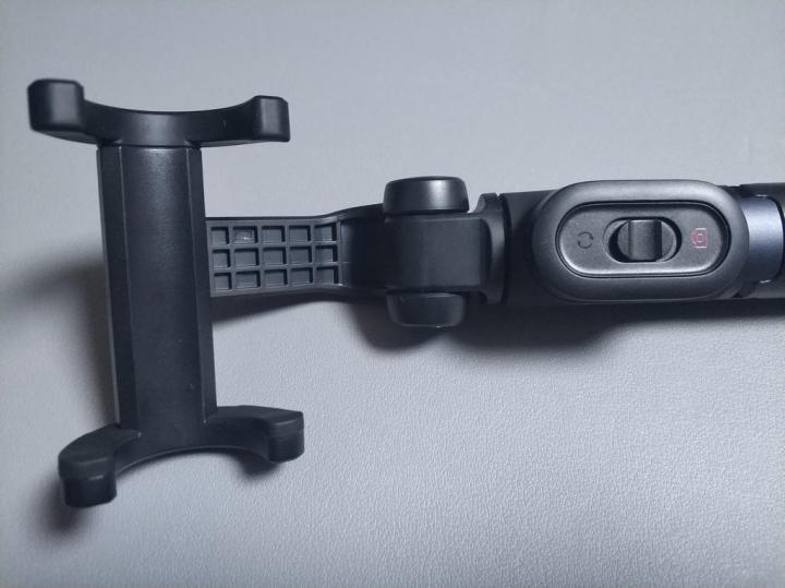 带遥控自拍支架最新款拍摄神器,便携自拍杆神器