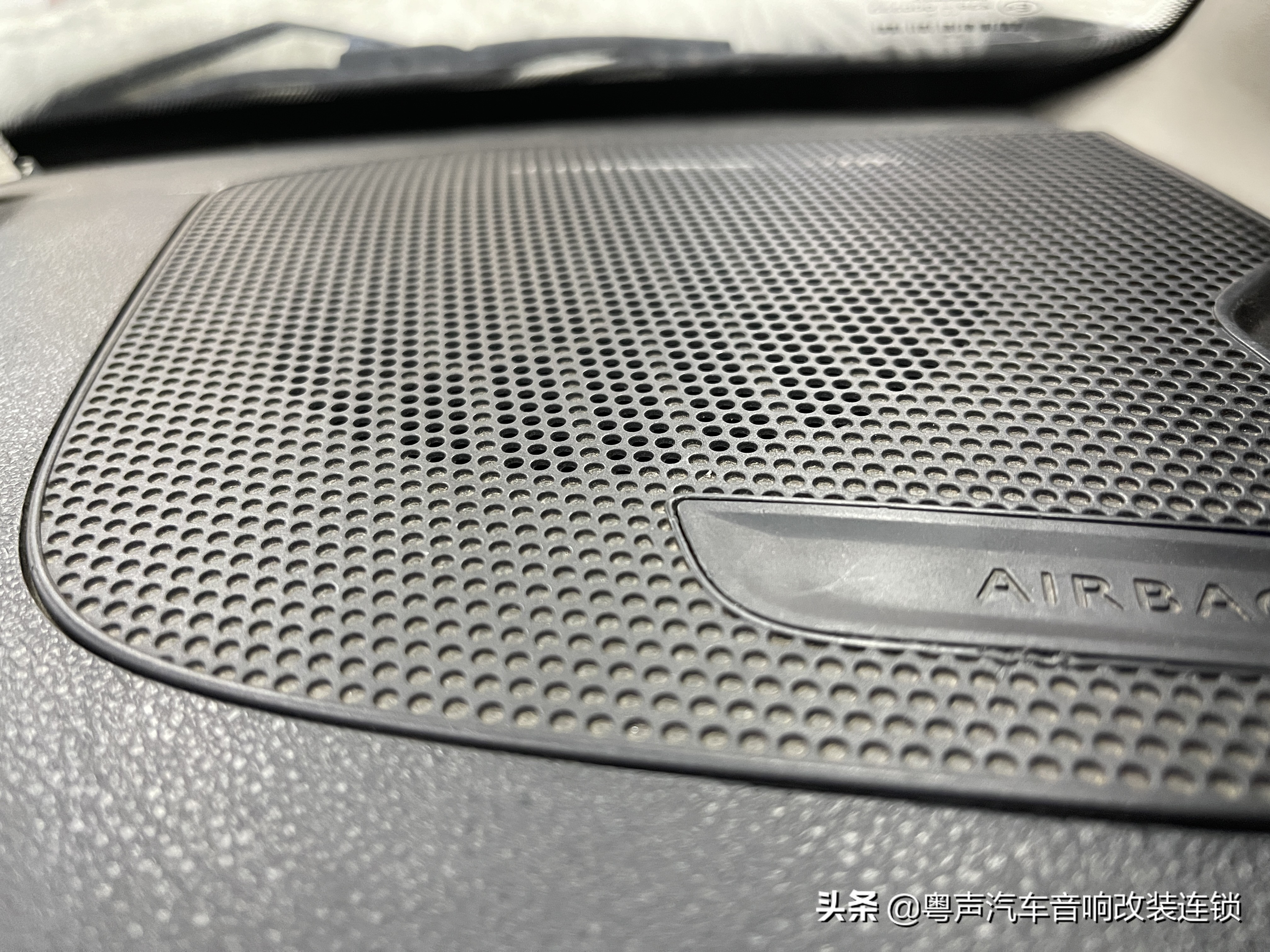 爱丽舍汽车音响改装方案成都,雪铁龙音响改装c4l