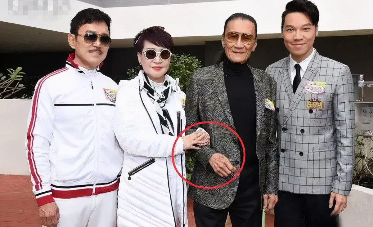 谢贤和前妻离婚以后的关系怎么样,谢贤为何与狄波拉离婚