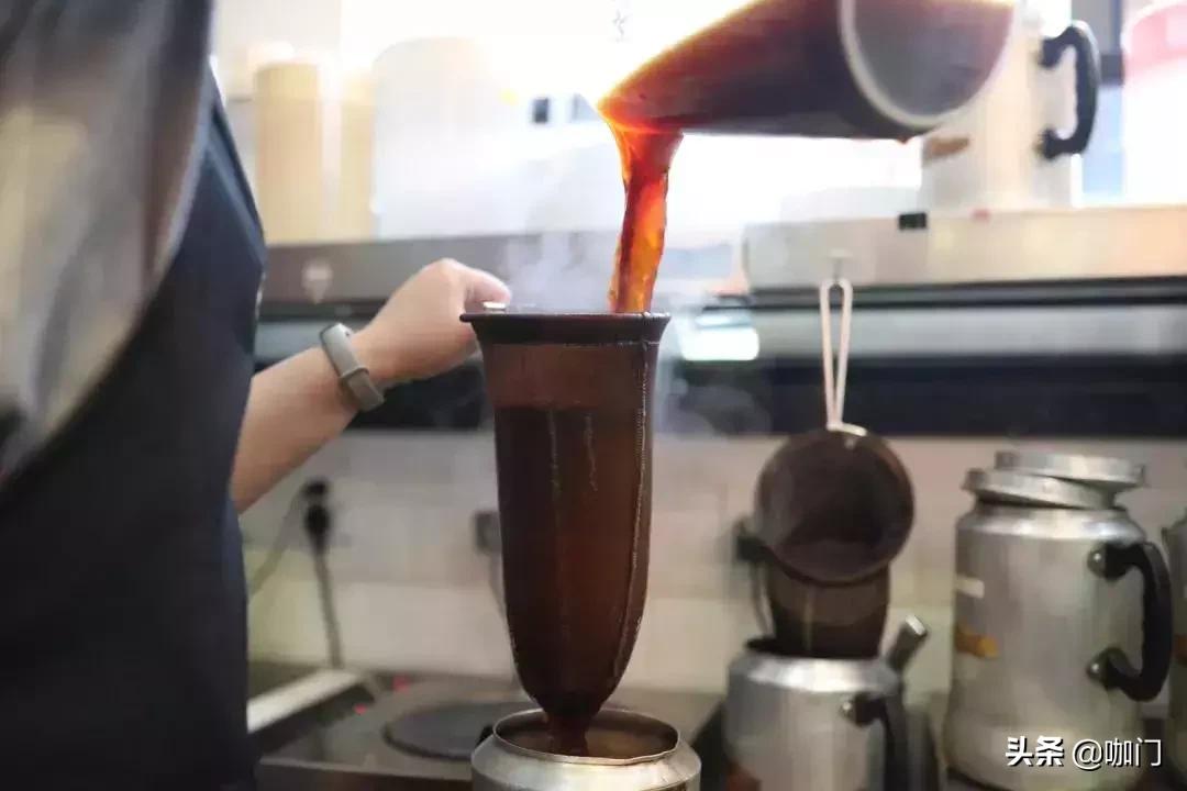 奶茶店自己开好还是加盟比较好,koi奶茶店加盟还是直营