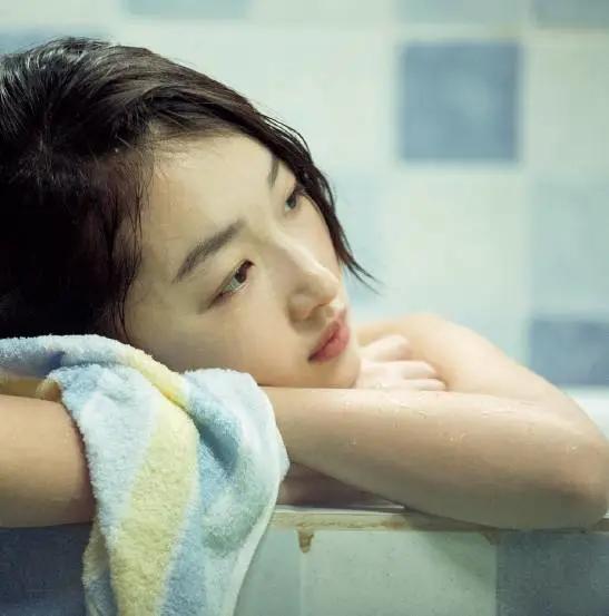 周冬雨金像奖影后,周冬雨成为金像奖影后